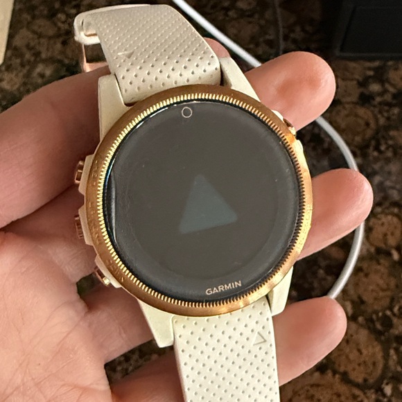 Garmin Fenix 5S Sapphire Edition Multisport GPS Smartwatch - White and Rose Gold - Picture 11 of 14